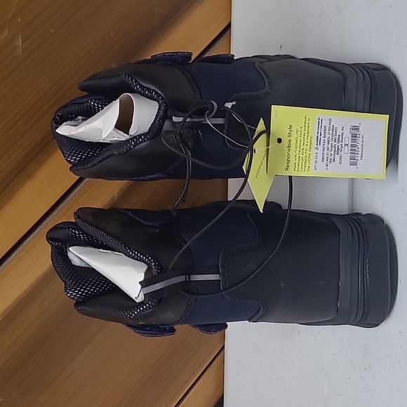 New! All in Motion Kids Warmest Thermal Winter Water Resistant Boots Blue, 3 - Picture 5 of 6